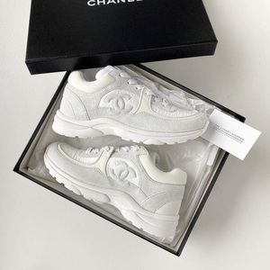 CHANEL CC LOGO SNEAKER WHITE (REFLECTIVE) 38
